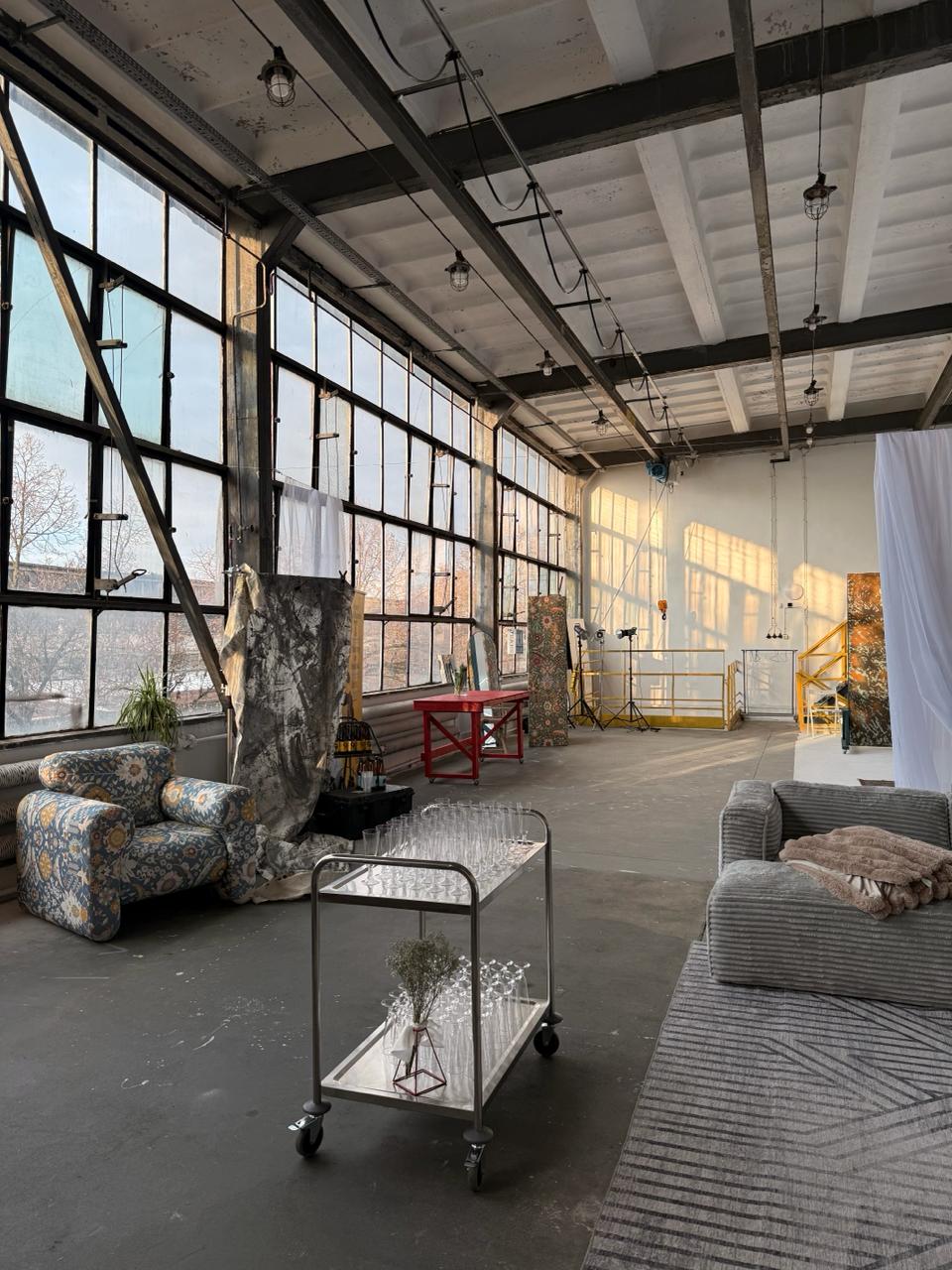 Wnętrze studia H241 — 290 m² przy Grabiszyńskiej 241 we Wrocławiu